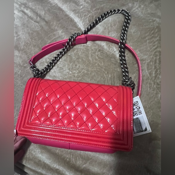 Chanel Quilted Patent Leather Boy Bag - Picture 13 of 15